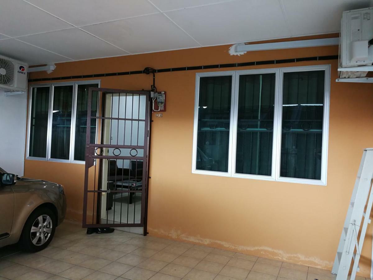 Address No 915, Lorong Uni Central 13, Taman Uni Central, Kuching Samarahan Expressway Exterior foto